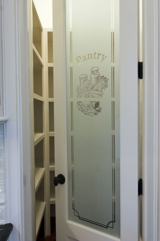 Pantry Door Repair in Kansas City, KS